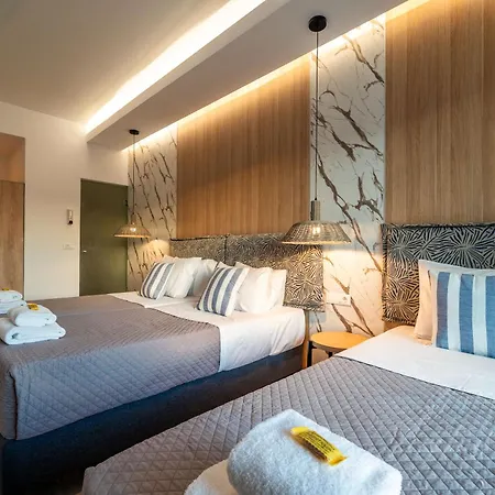 Hotel Lighthouse *